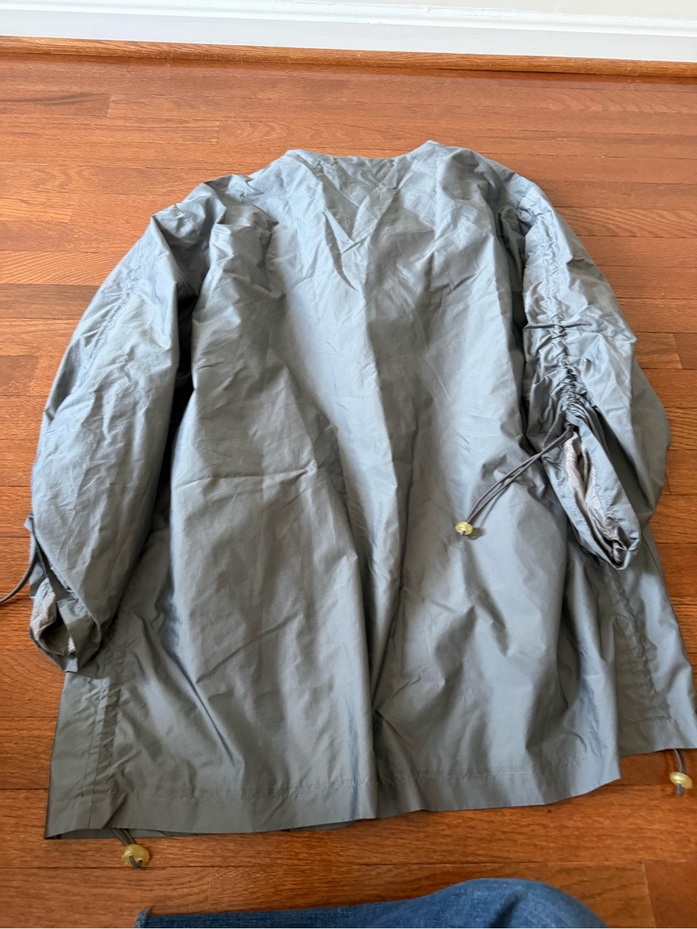Women’s Lightweight Gray Windbreaker Jacket (rain resistant)